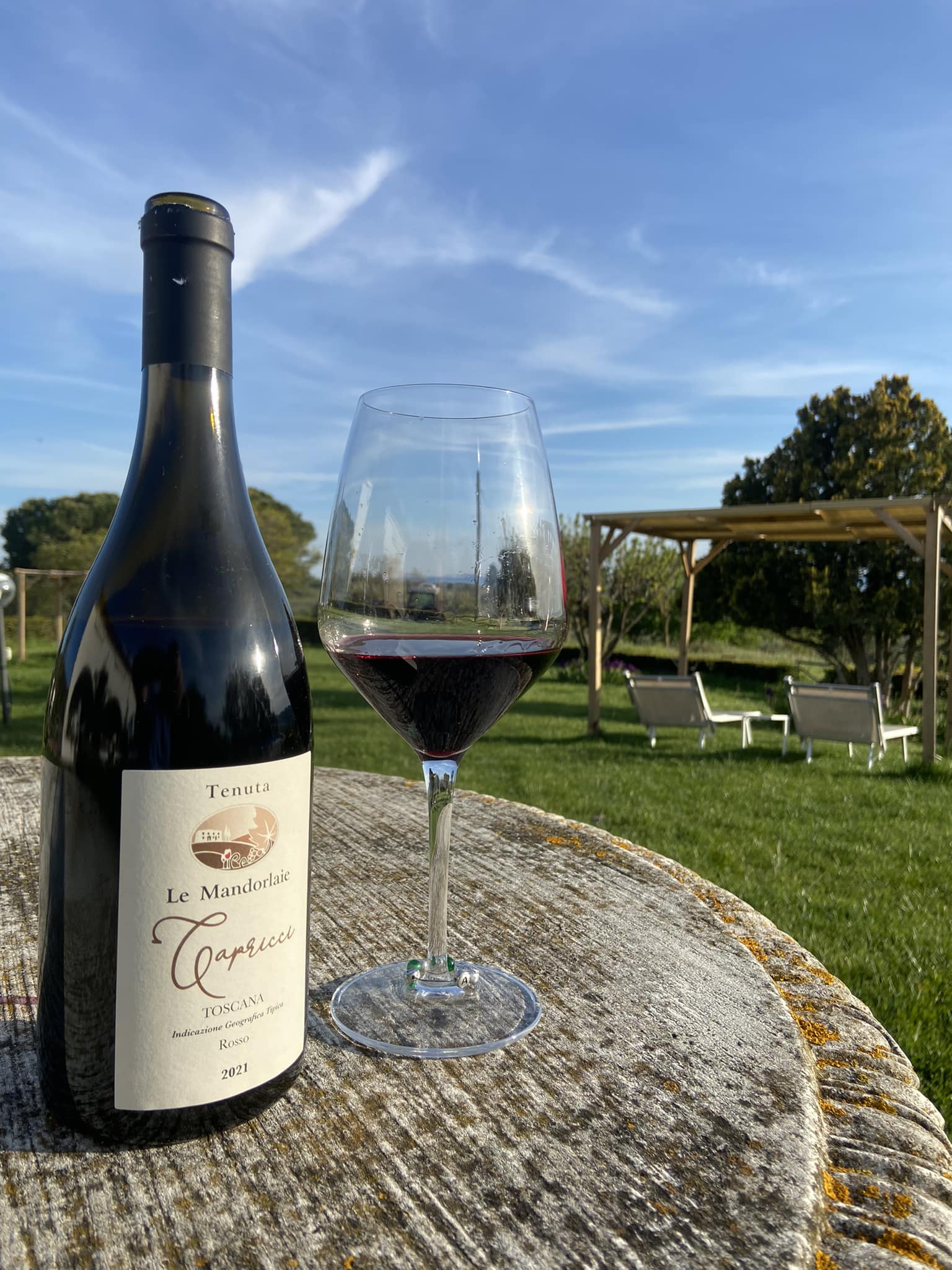 capricci sangiovese tenuta le mandorlaie igt toscana