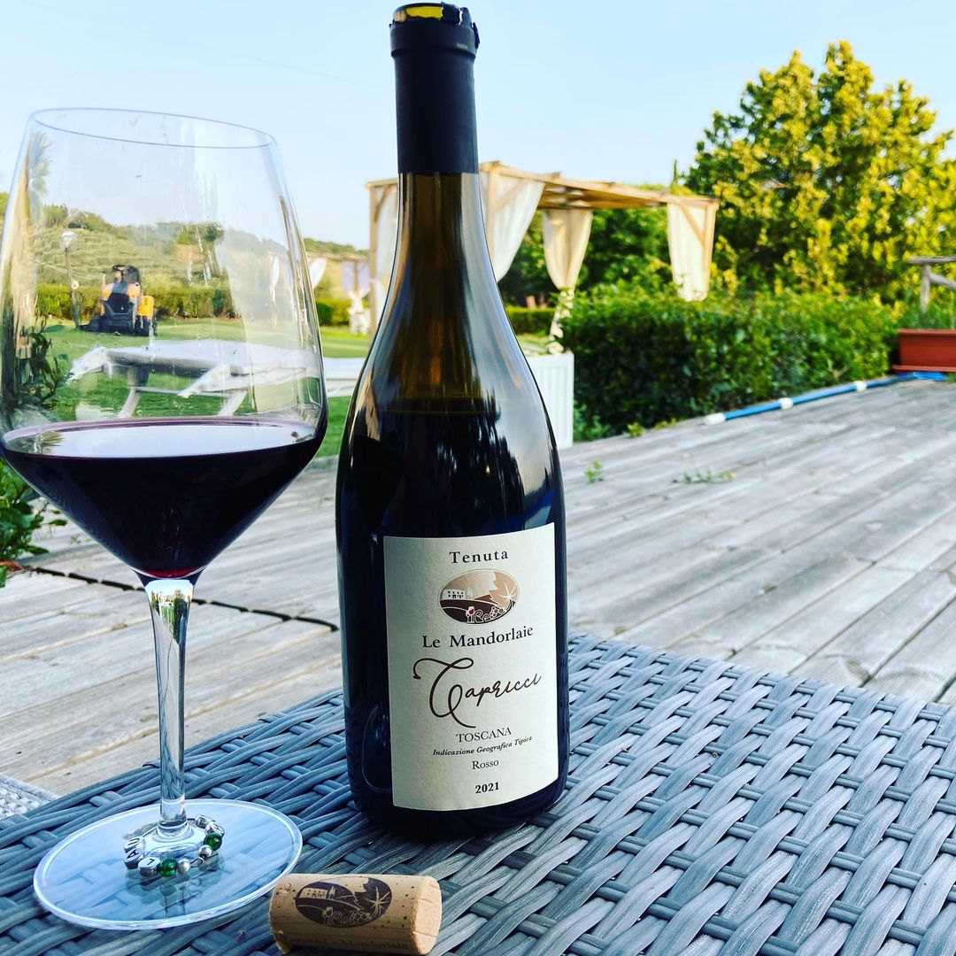 Romantic getaway Tuscany wine tasting